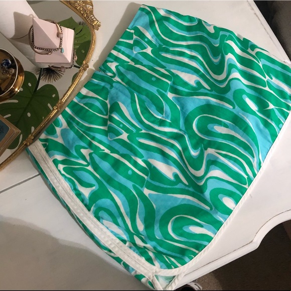 NEVER WORN Lily Pulitzer Skirt!! - Picture 2 of 2